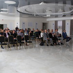 Uczestnicy konferencji Programu Operacyjnego Rybactwo i Morze na lata 2014-2020 siedzą na sali